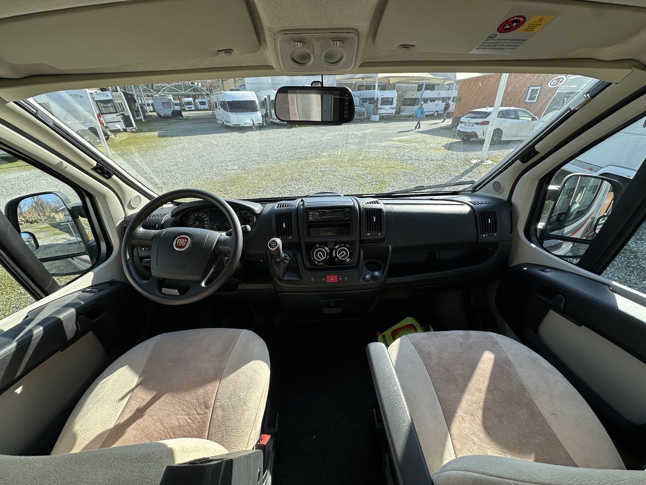 Van Livingstone 2 Fiat 2.3 cv.130