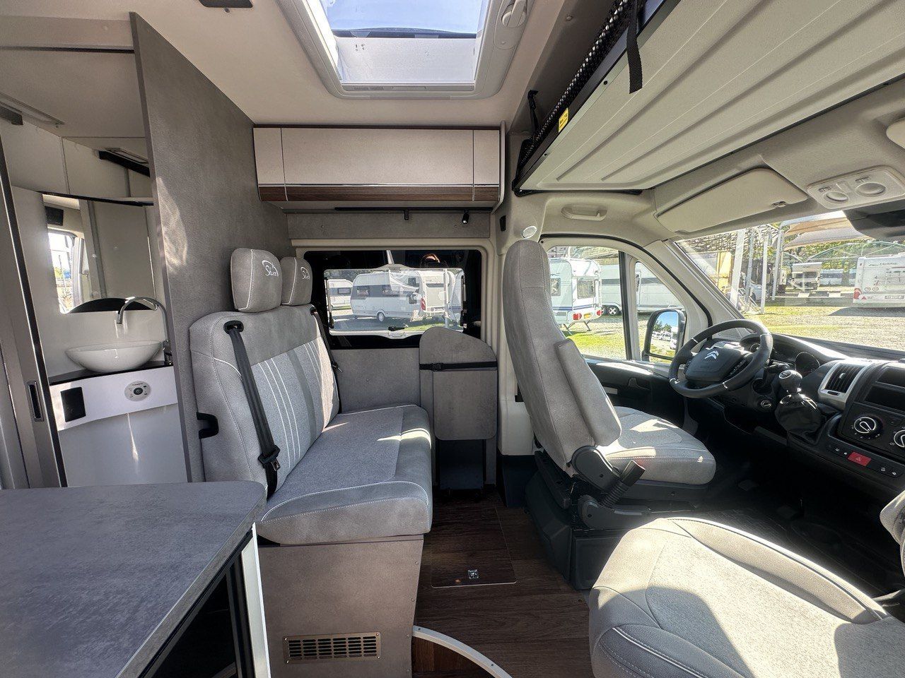 Possl SUMMIT 600 L SHINE
su Citroen