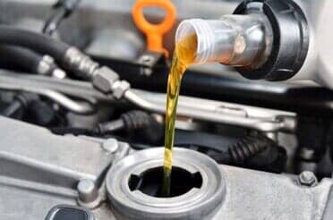 Lubricating Oil - Green's Towing and Auto Repair in Valparaiso, IN