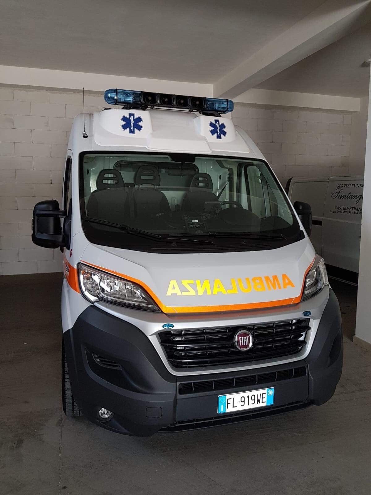 Ambulanza per trasporti infermi