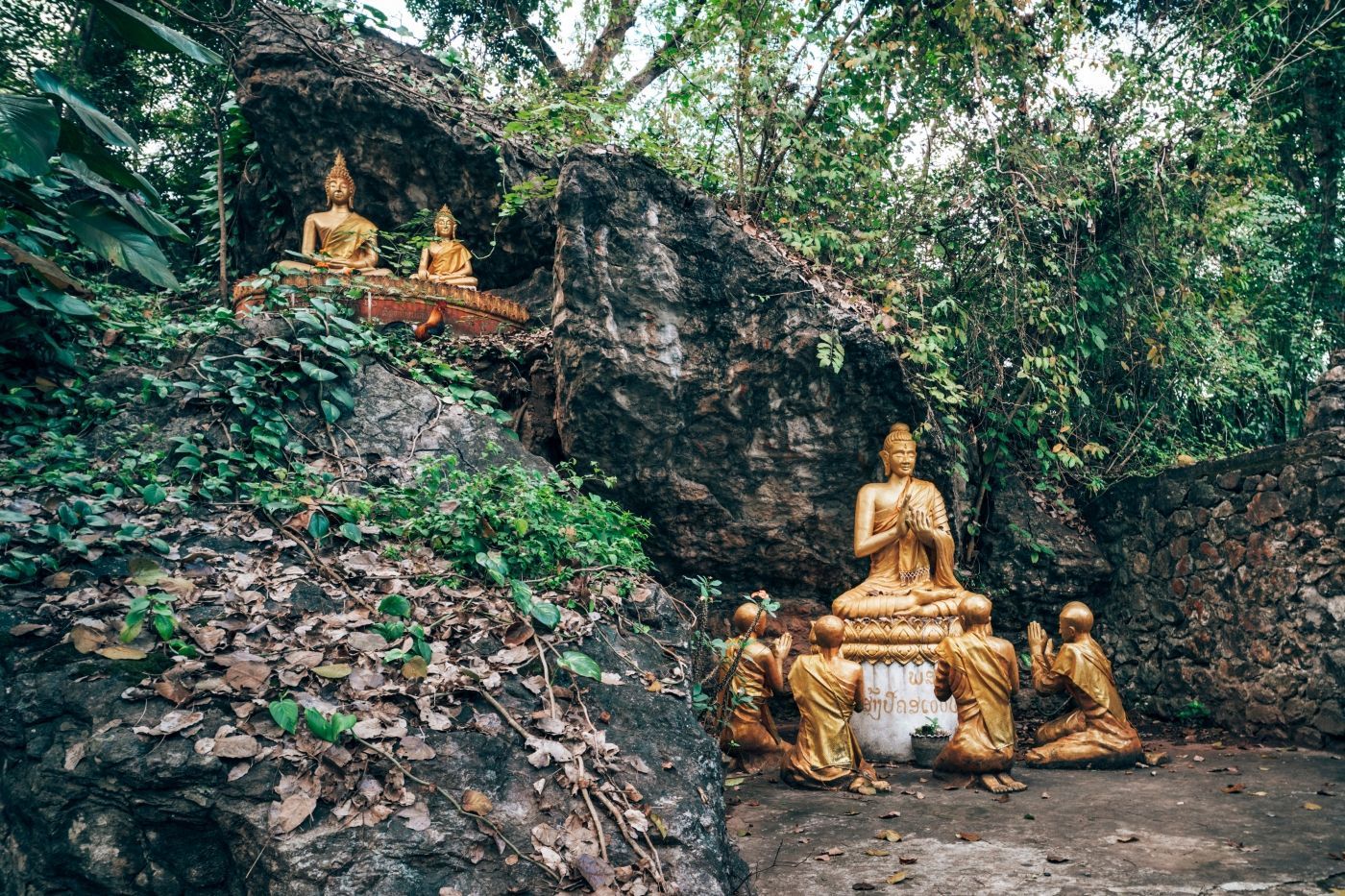 Historische plaats in Laos met Boedha beelden