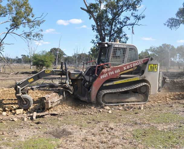 Earthmoving — K & T Daley in Gracemere, QLD