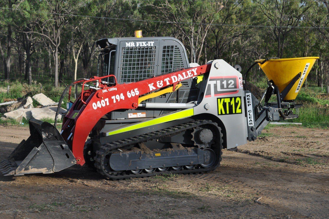 Earthmoving Truck — K & T Daley in Gracemere, QLD