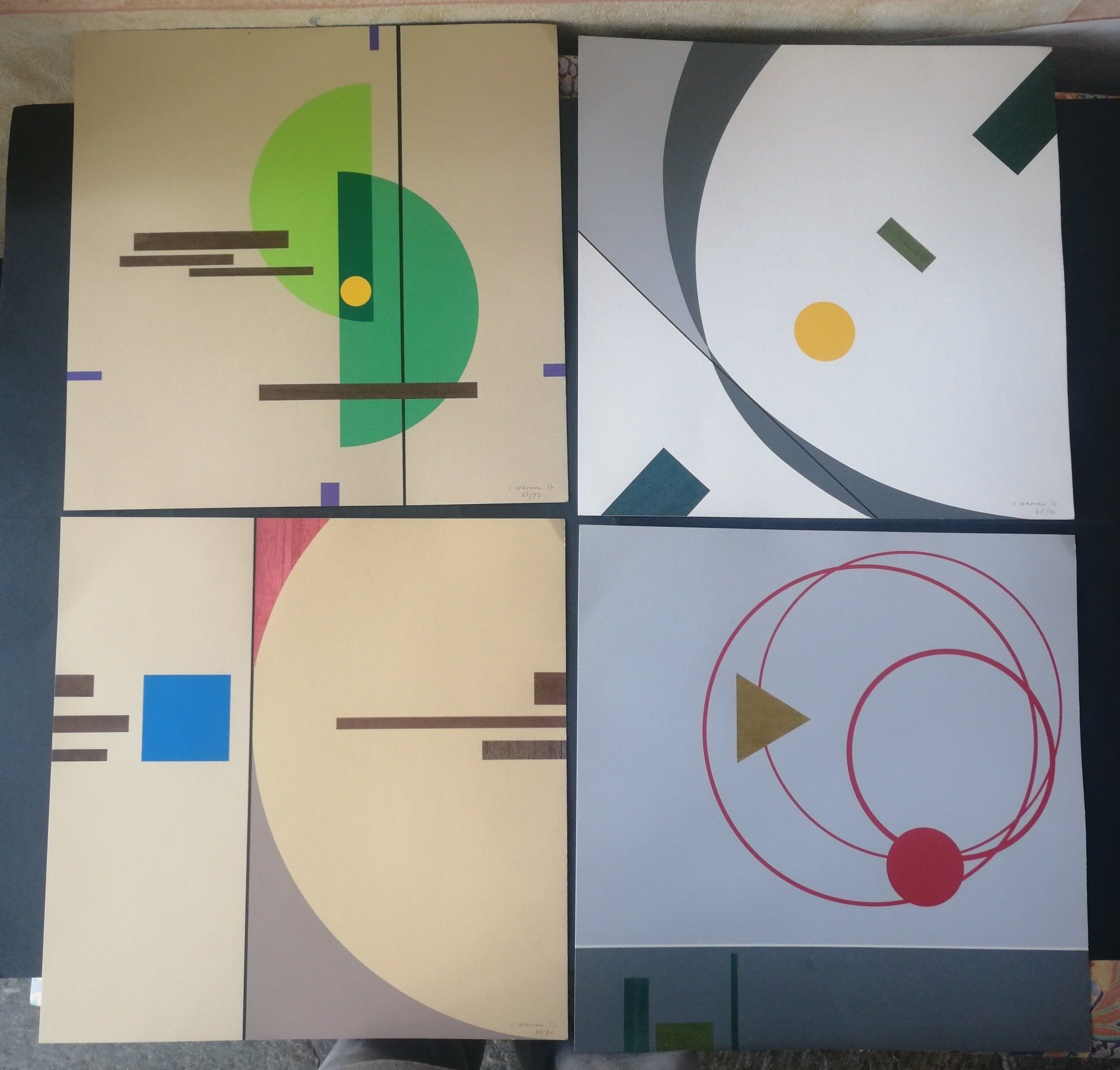 prima foto mostra una selezione di libri rari