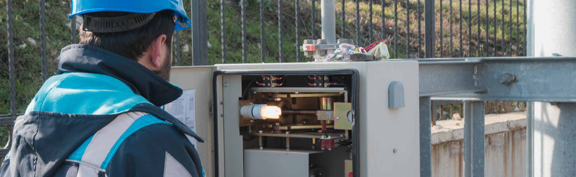 Industrial Electrician vs. Commercial Electrician