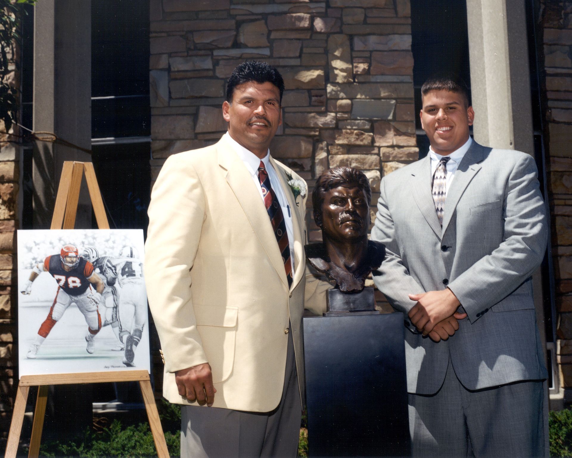 Anthony Munoz Ring of Honor