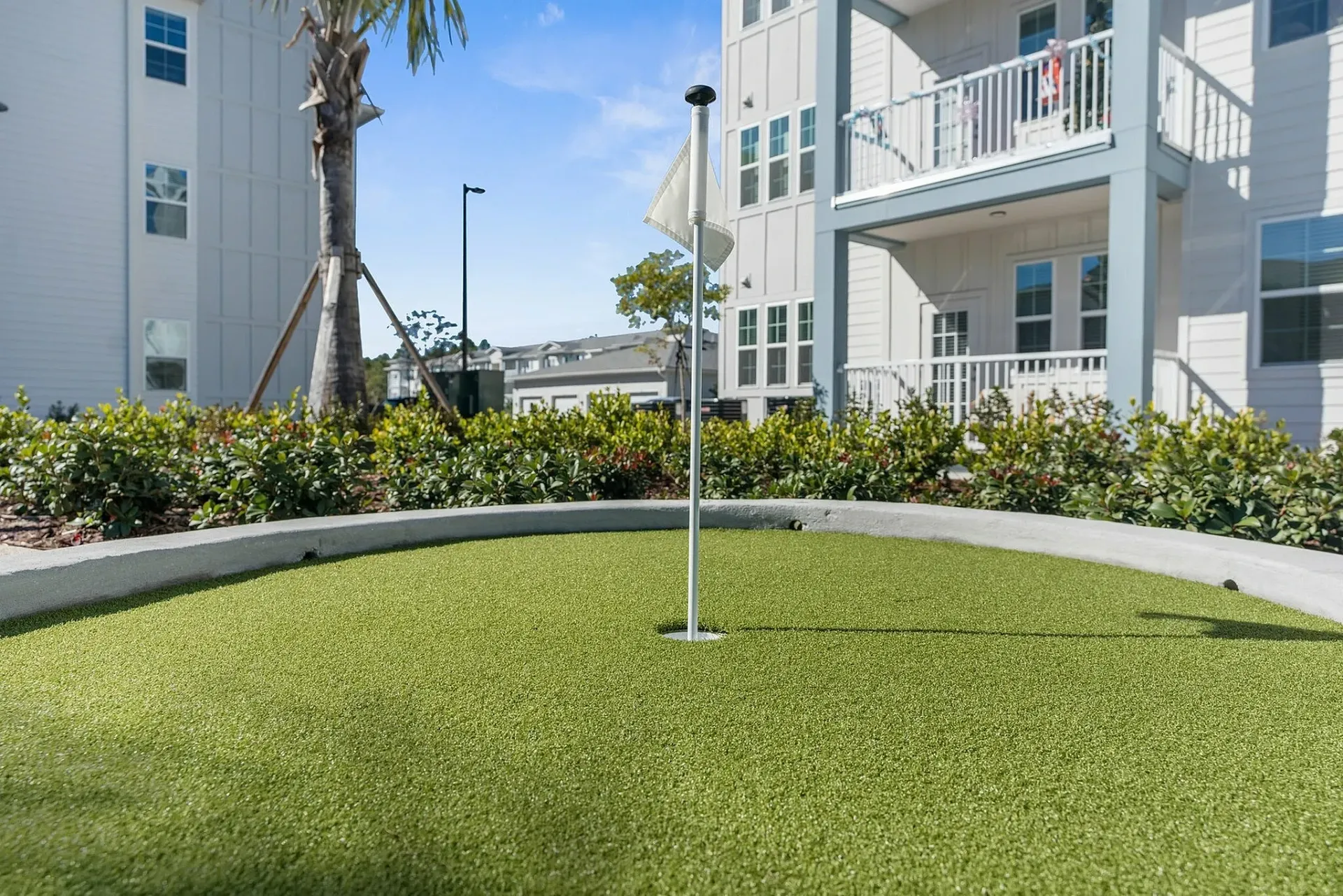 Enjoy leisure time at the apartment’s well-maintained putting green, perfect for relaxation and fun.