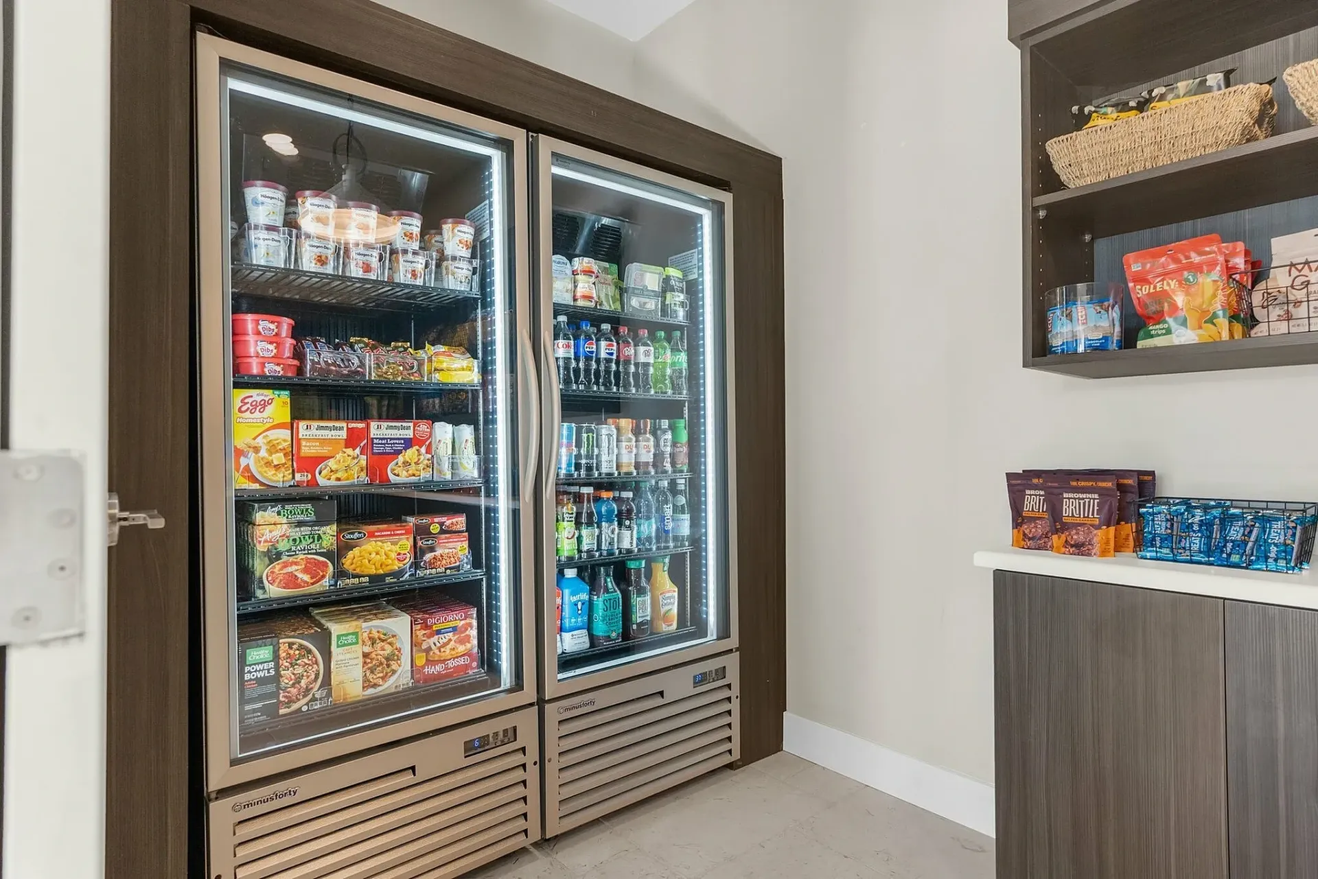 Experience ultimate convenience with a fully-stocked kitchen that caters to all your culinary needs.