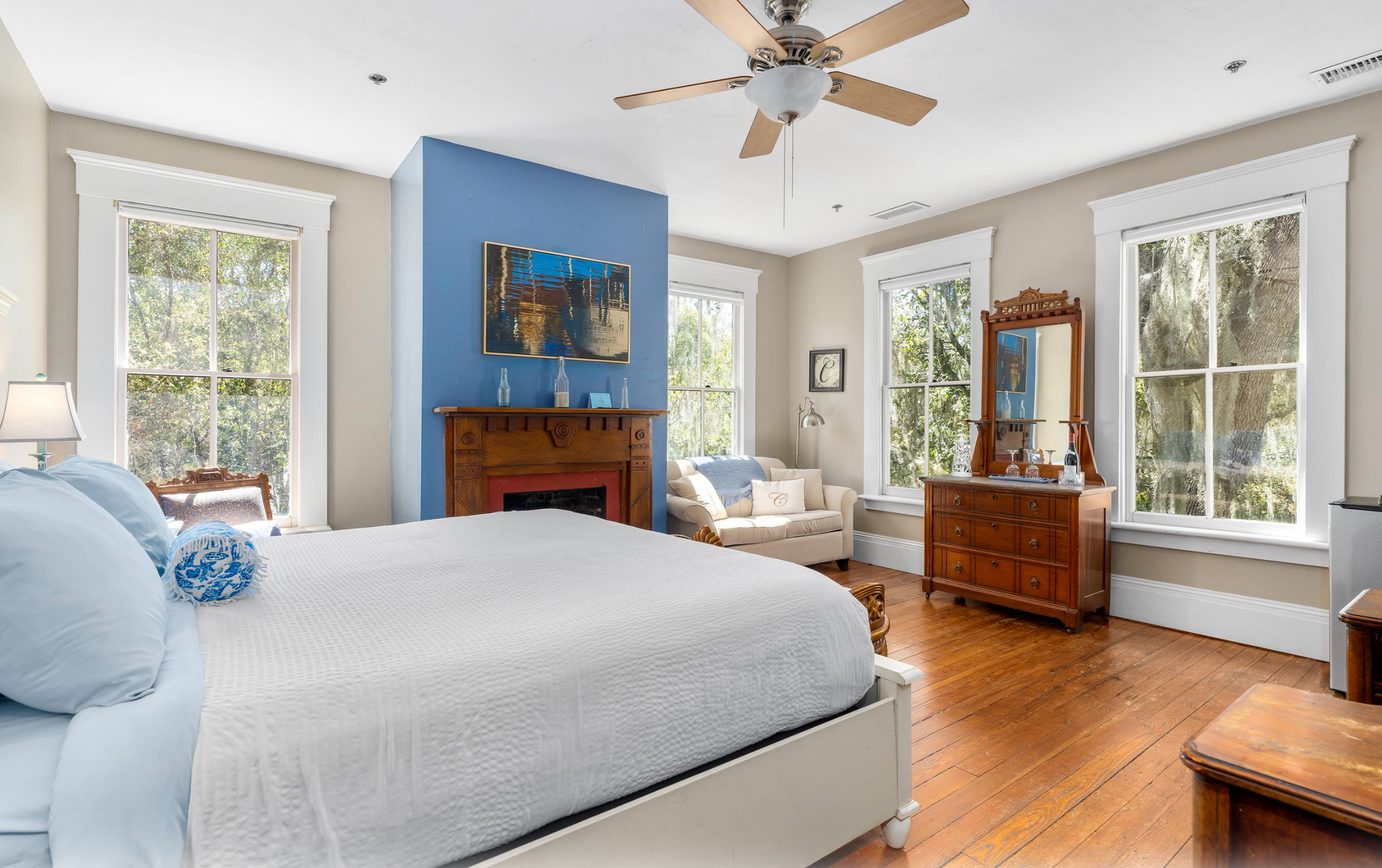 Room with a king bed -Property Management, Gainesville, FL