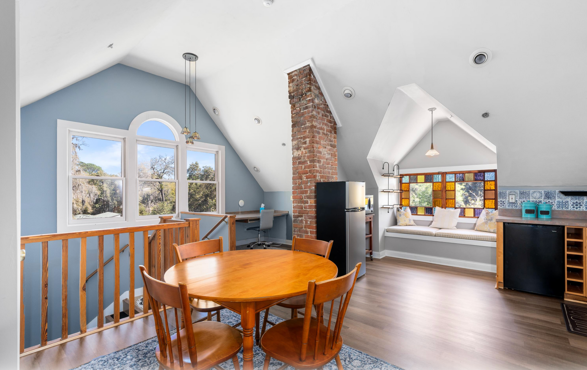 3rd floor dining area