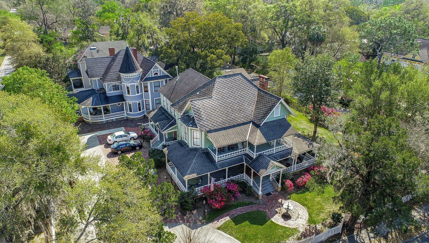 An aerial view of The Camellia Rose Inn and Hodges House in Gainesville, FL.