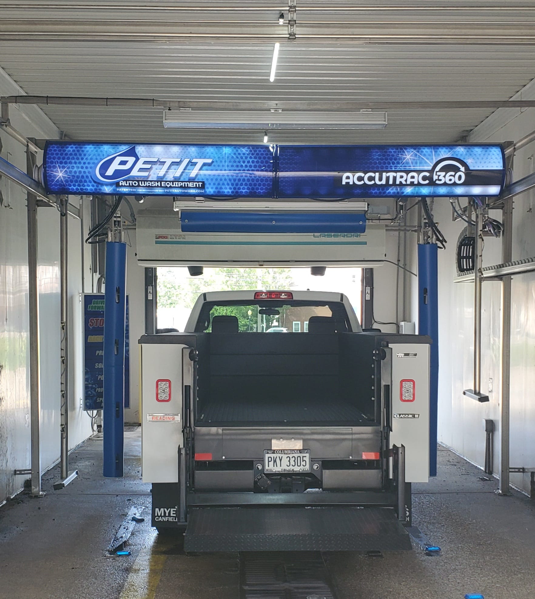 Accutrac® 360i Ultra Fast Inbay Automatic Car Wash Equipment Petit