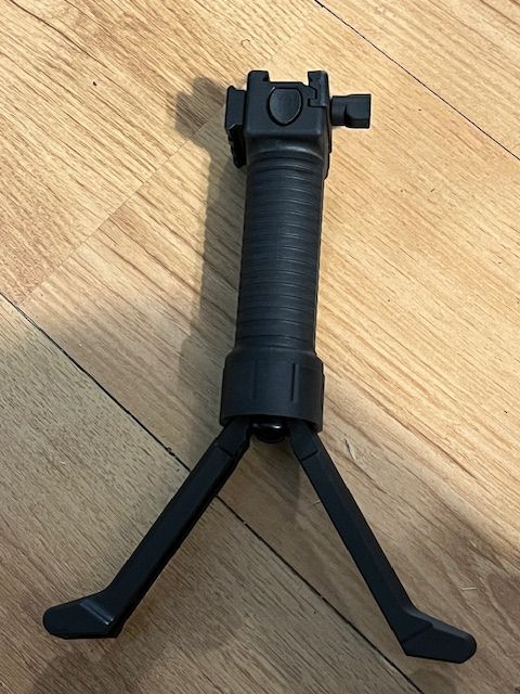 Fore Grip Bipod
