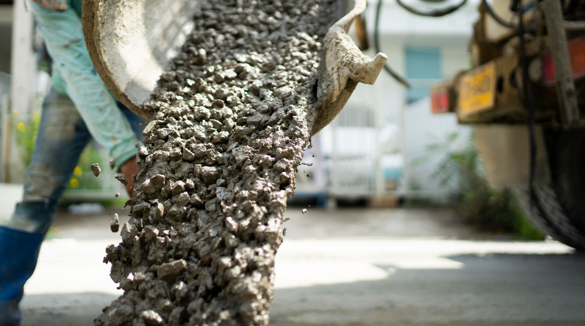 Cement Being Poured – South Geelong – Barry Medew Building Supplies