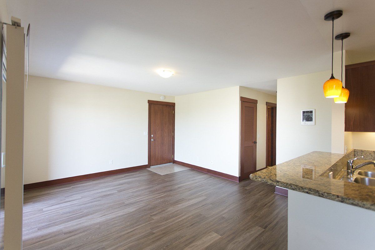 3710 Yonge St Exterior | Seaview Terrace