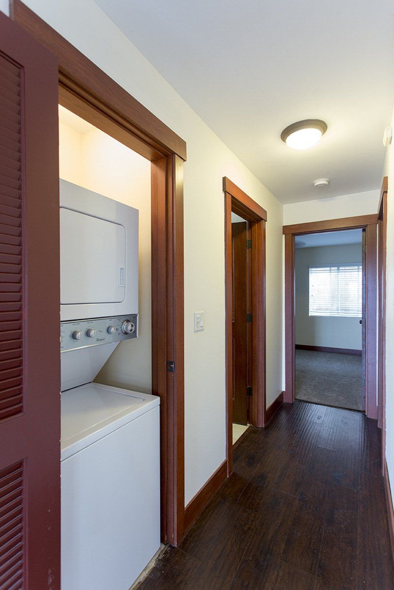 3710 Yonge St Exterior | Seaview Terrace