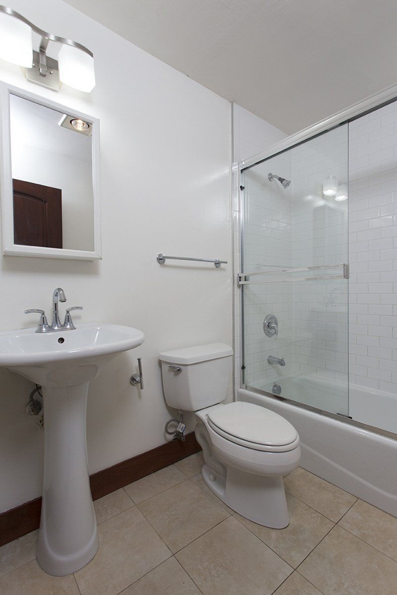 3710 Yonge St Exterior | Seaview Terrace