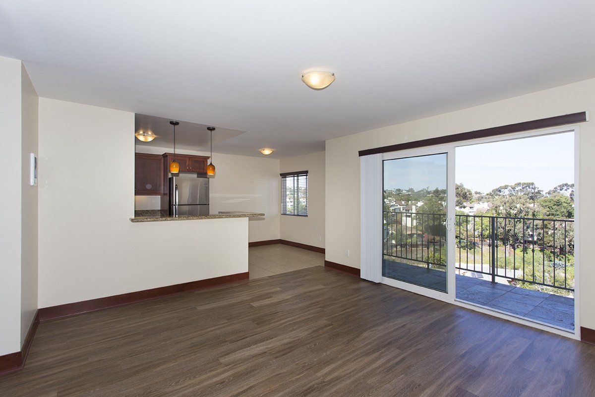 3710 Yonge St Exterior | Seaview Terrace