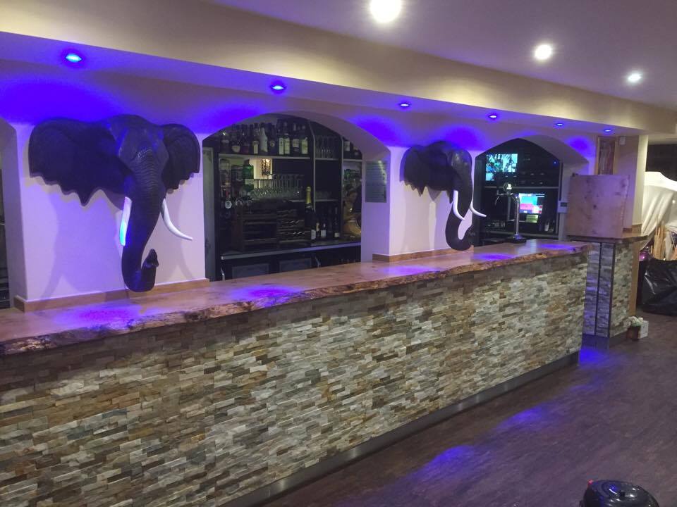 restaurant interior decoration