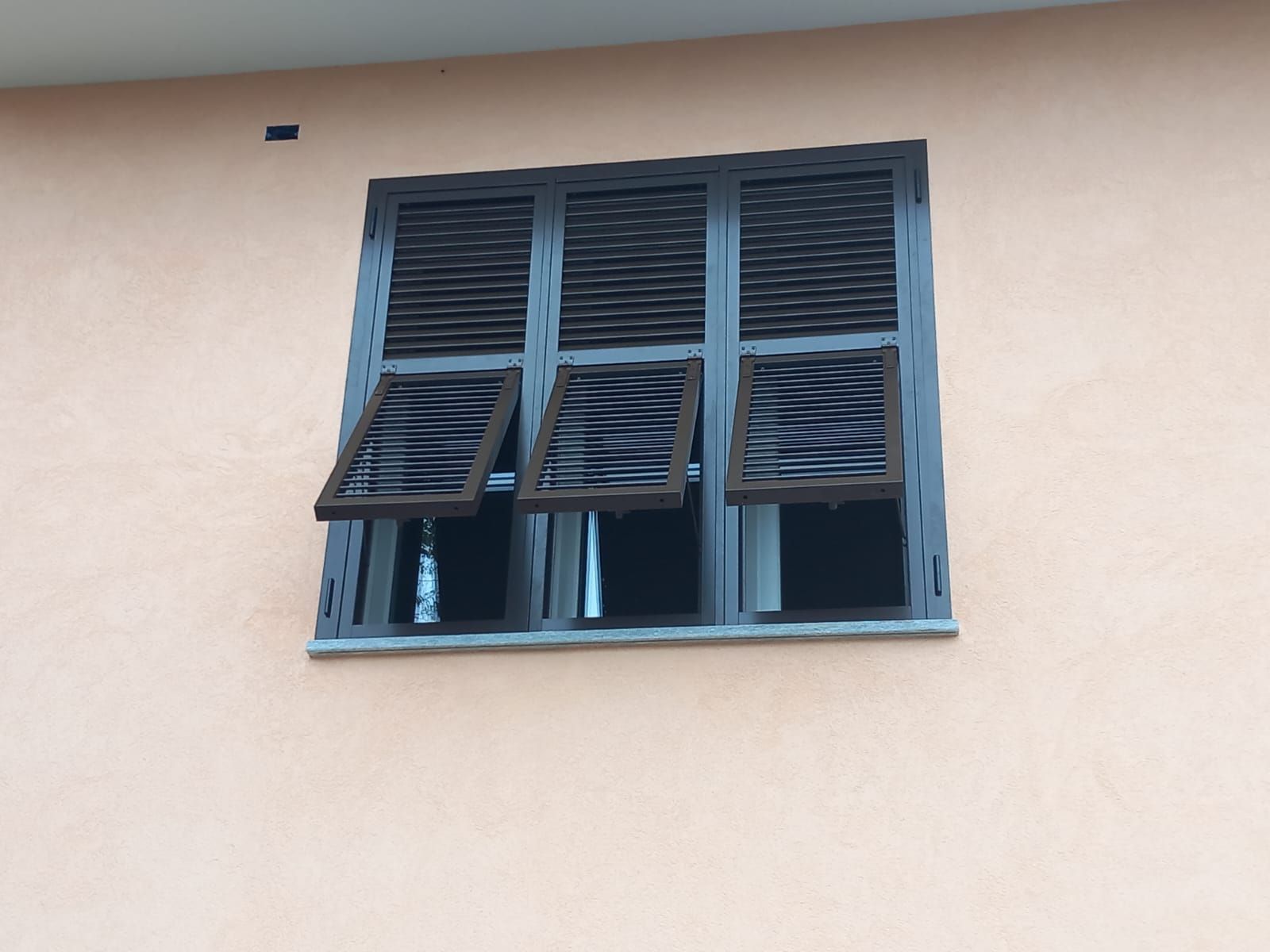 persiane verdi installazione Abita 3 Genova