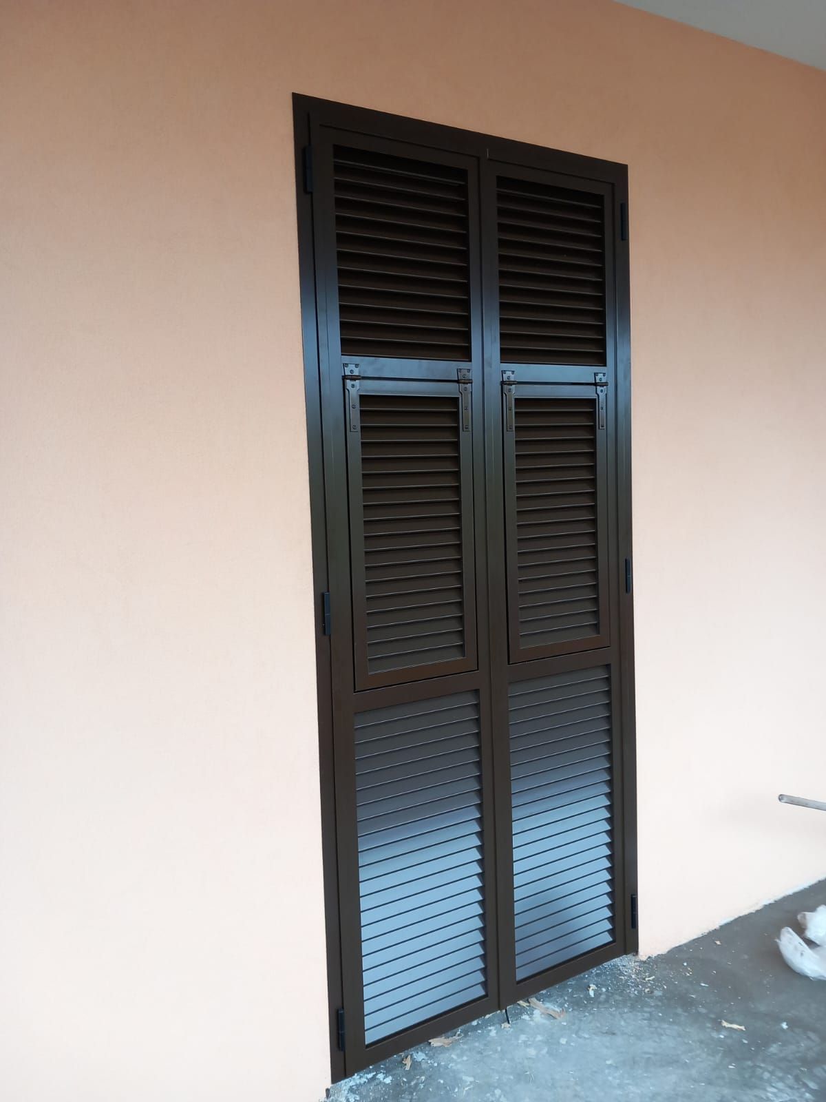 persiana verde porta finestra