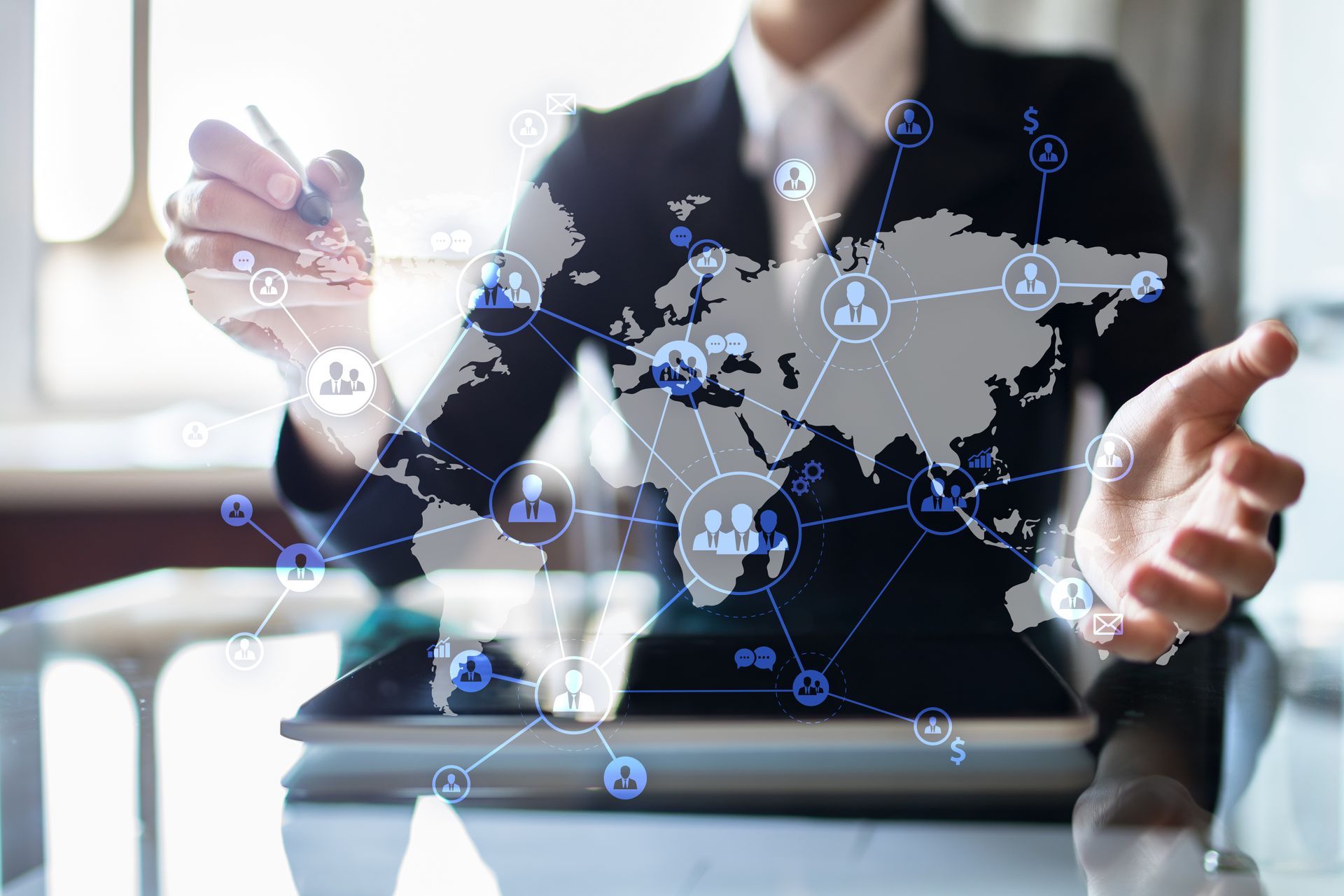 Social Network and Global Recruitment