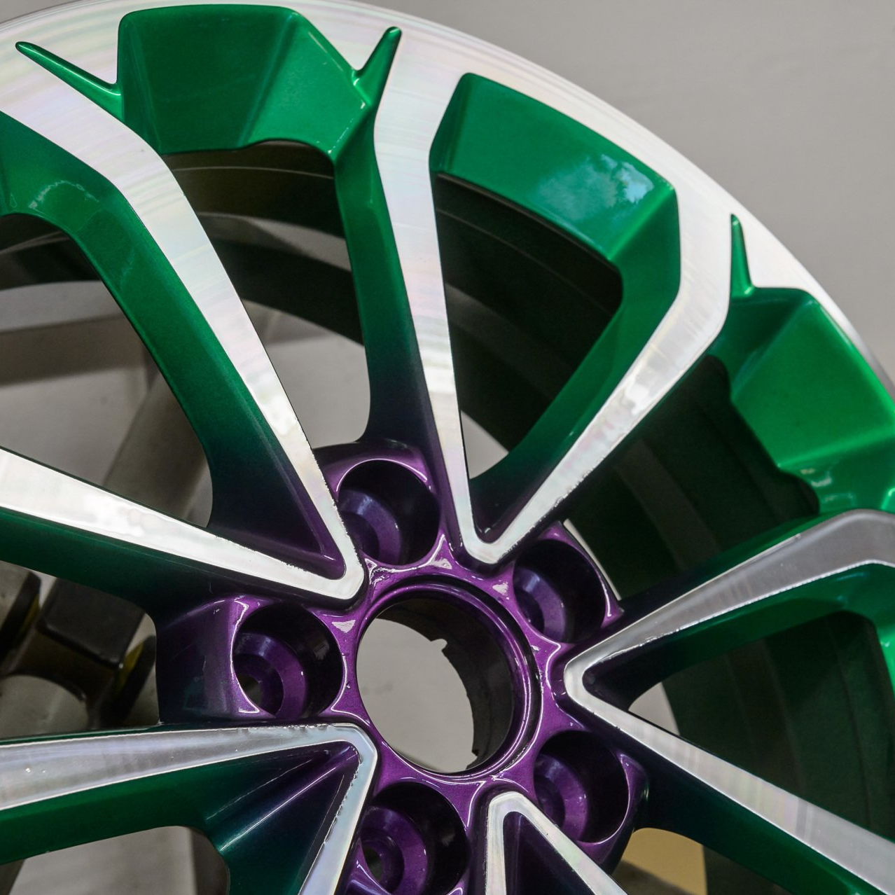 custom alloy wheels