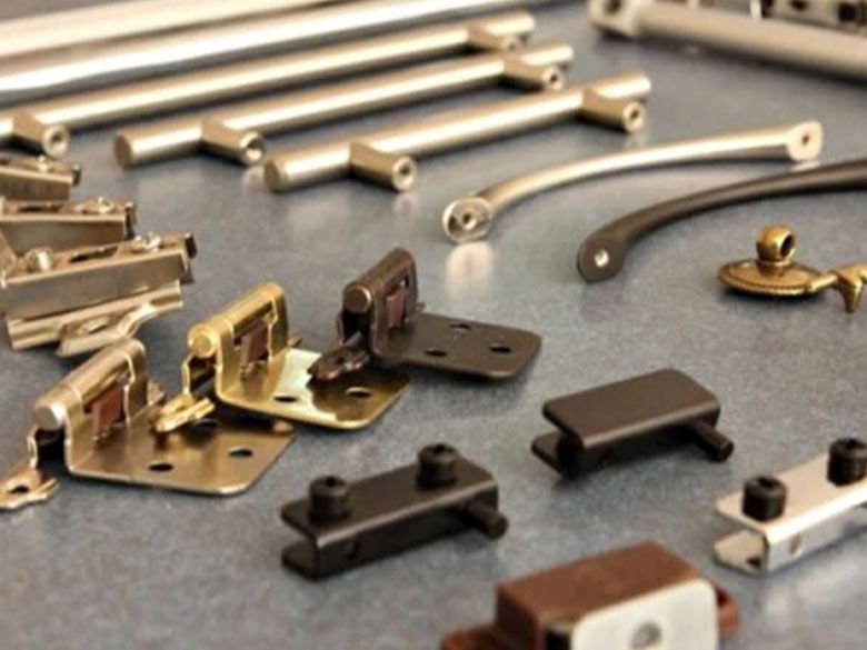 LEDA MADERAS Y HERRAJES