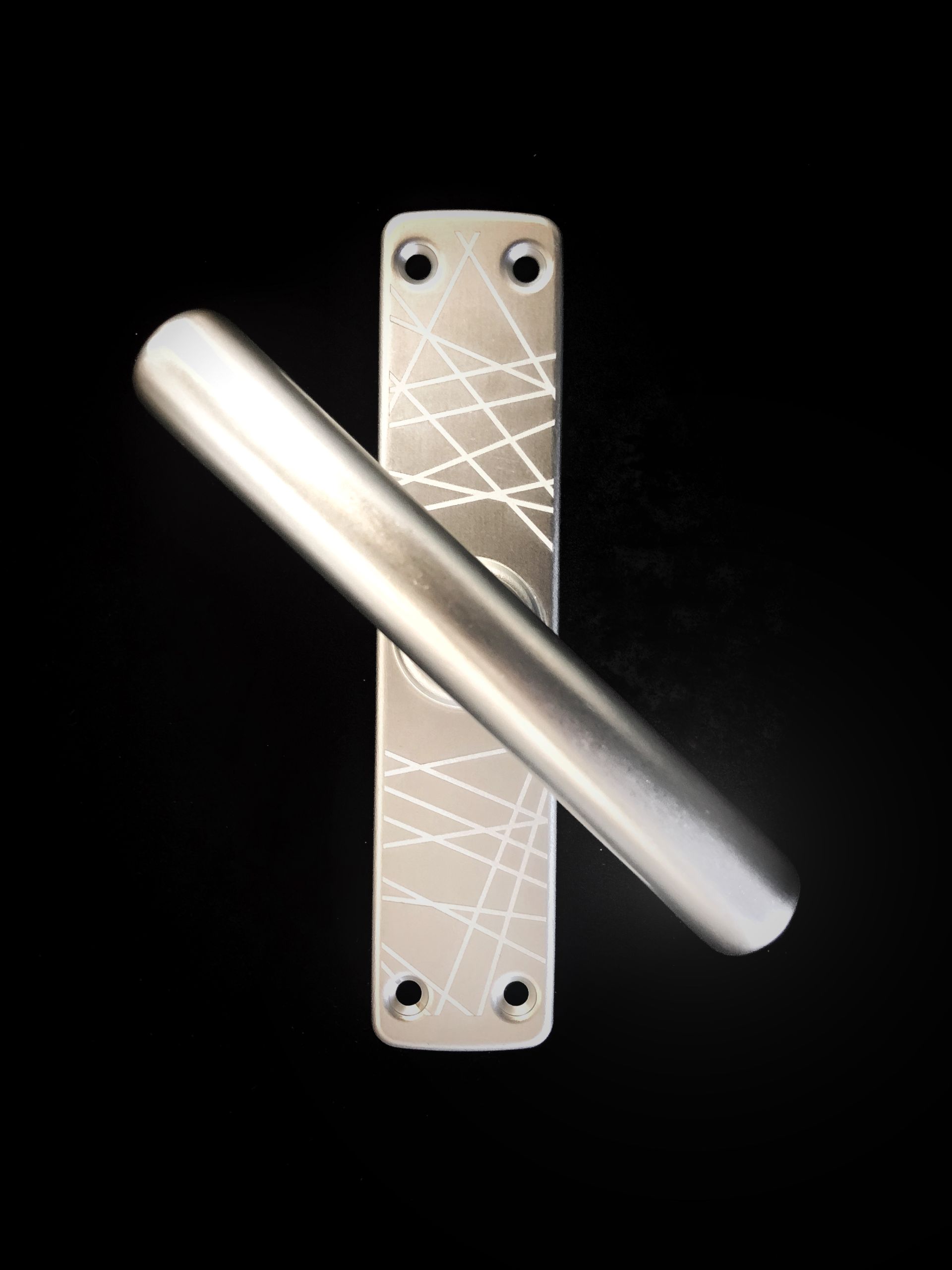 Decorazioni grafiche su metallo