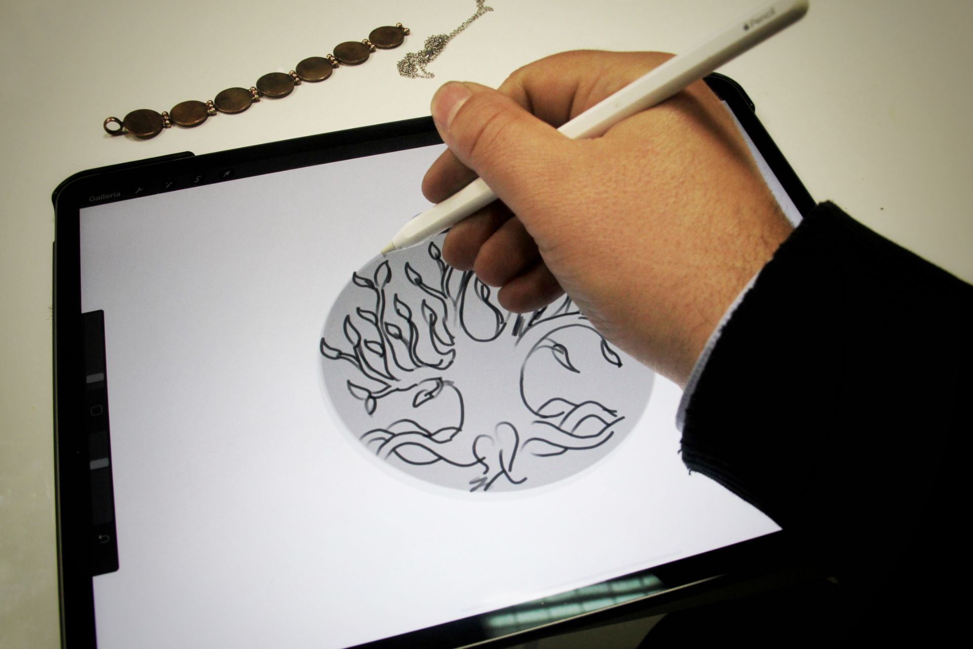 Decorazione grafica metallo