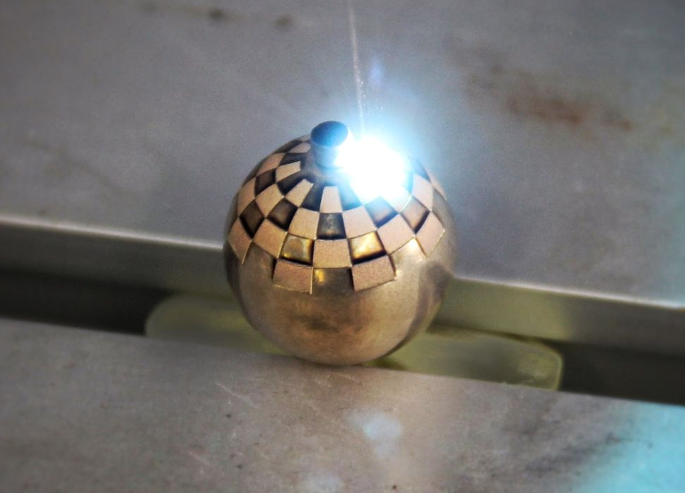 incisione su oggetti