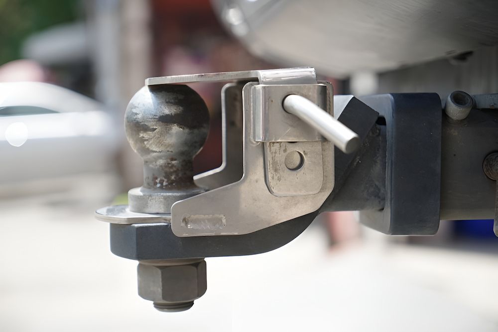 A Close Up Of A Trailer Hitch On A Car β 100% Automotive In South Nowra, NSW