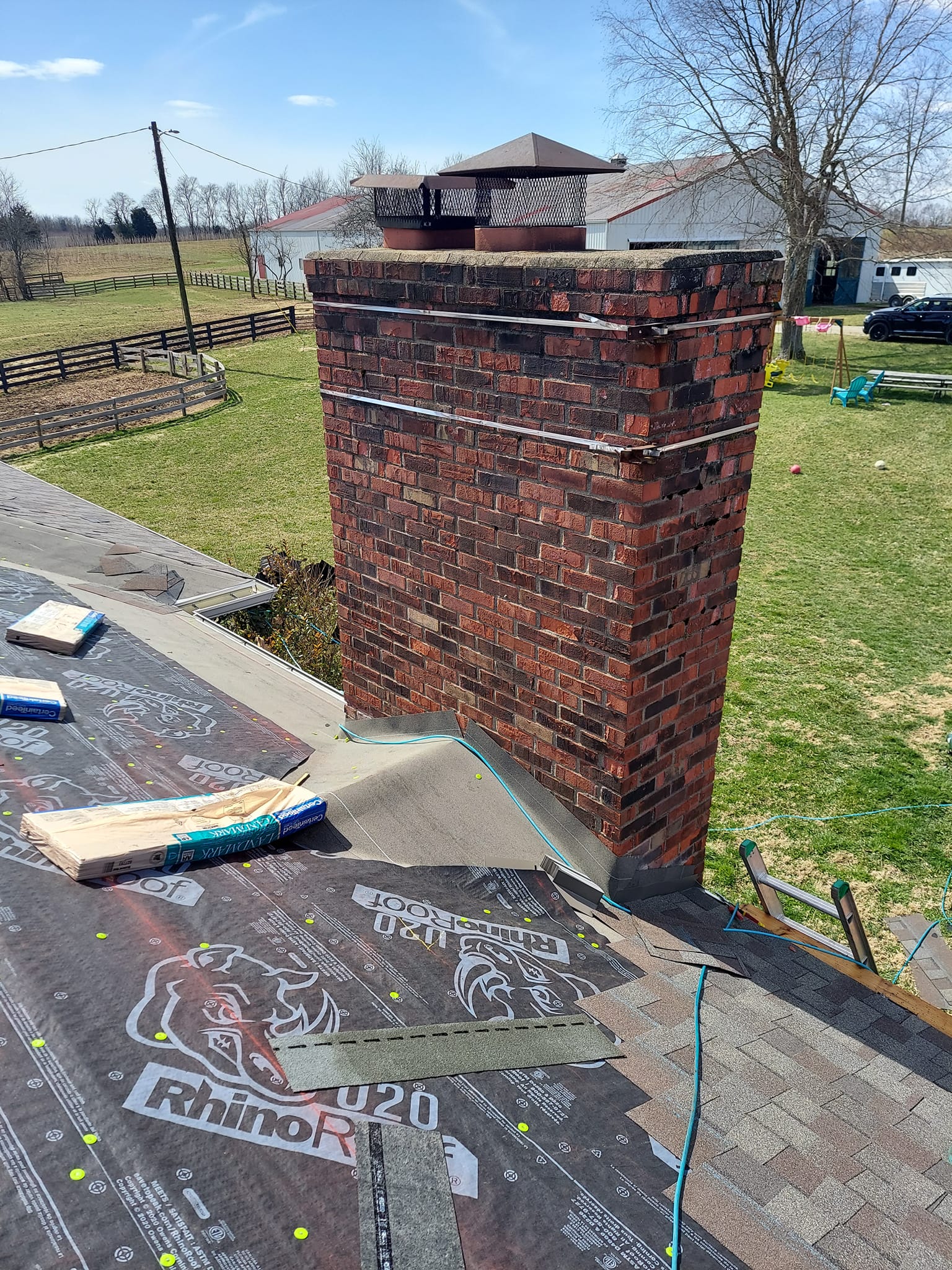 roofing experts in Lousiville Integrity Roofing