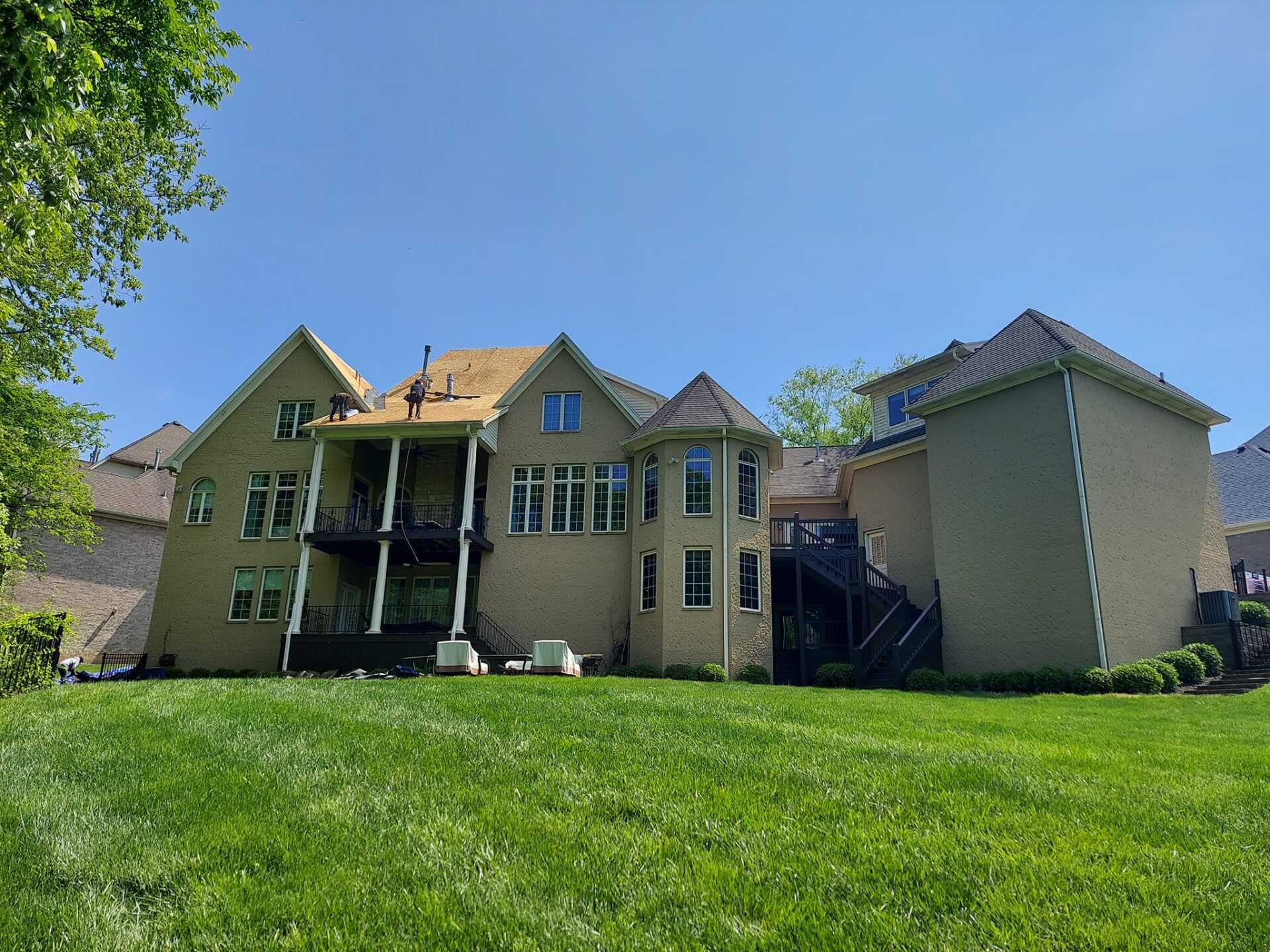 roofing experts in Lousiville Integrity Roofing