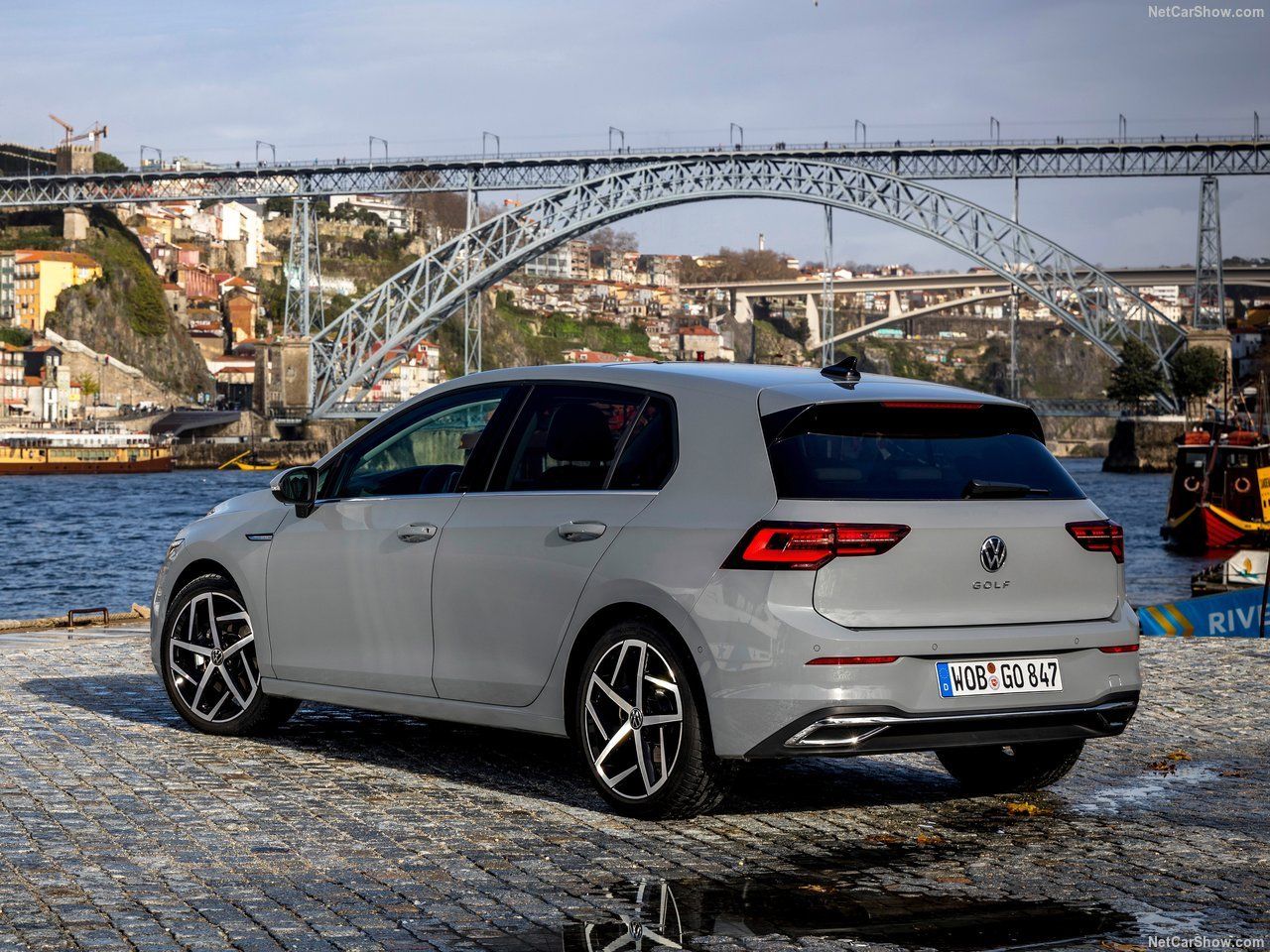 Volkswagen Golf 8 lease achterkant schuin links