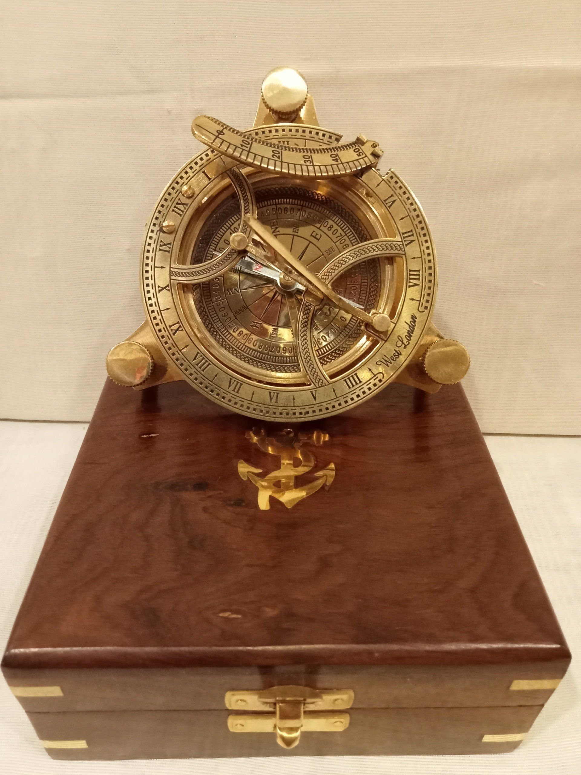 Meridiano con bussola