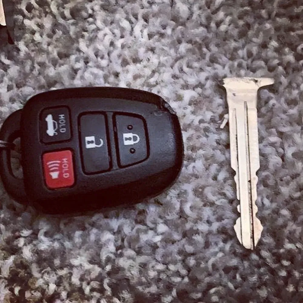 broken key in door