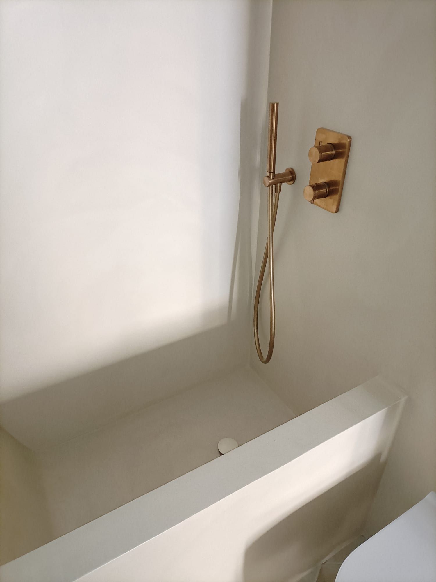 vasca su misura, vasca personalizzata, milano, bagno personalizzato, spa in casa