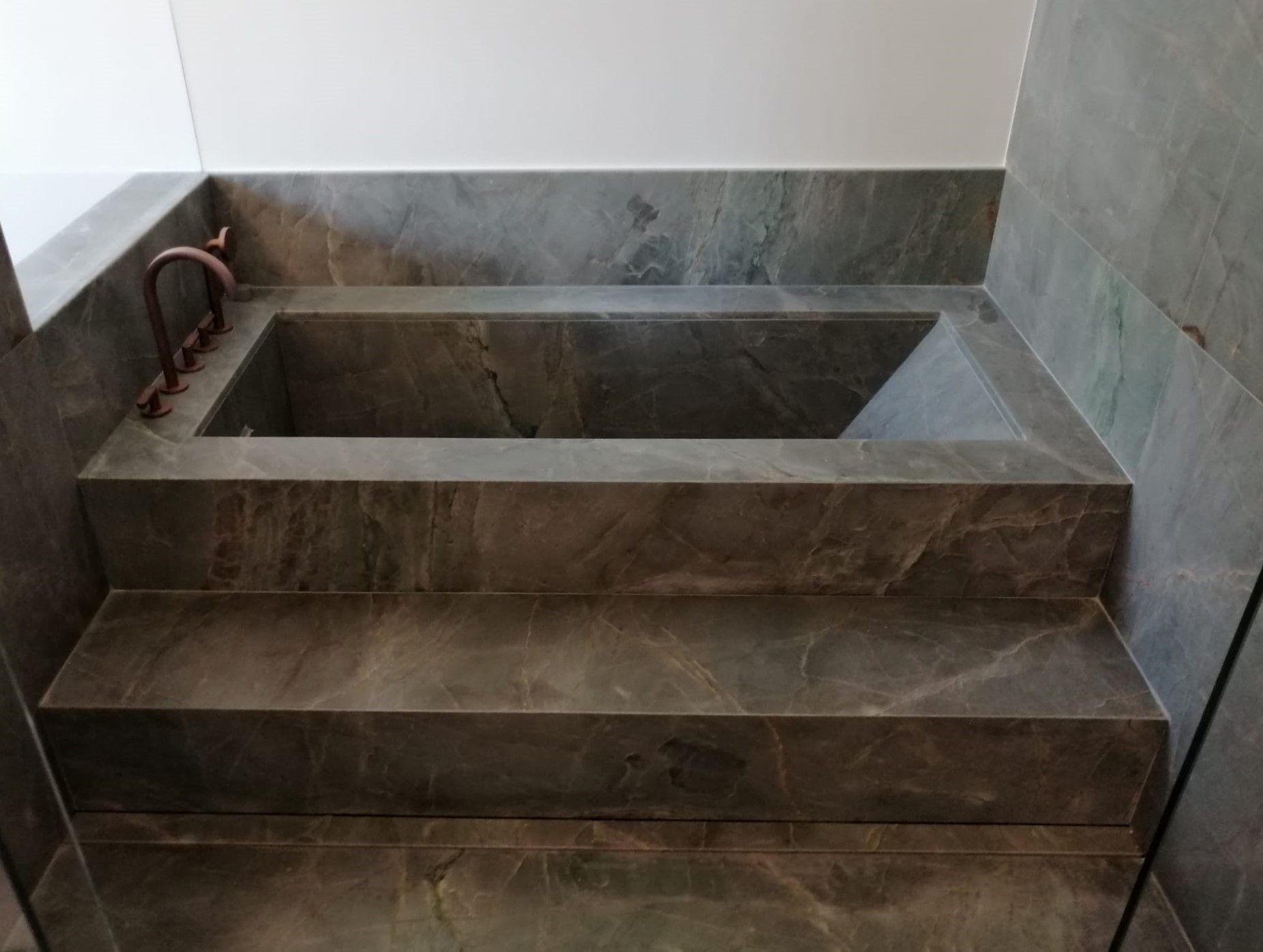 vasca su misura, vasca personalizzata, milano, bagno personalizzato, spa in casa