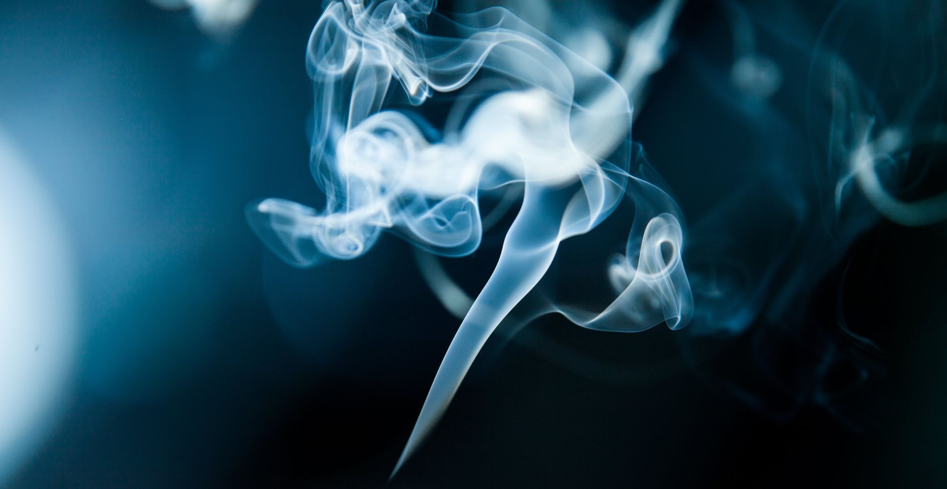Air duct sanitizing removes cigarette smoke smell