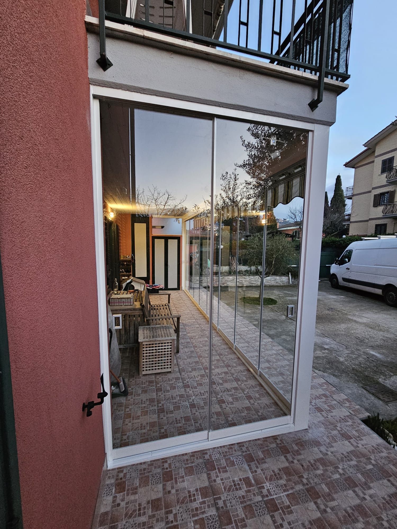 vetrate panoramiche scorrevoli in parallelo a Roma 