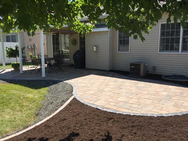 Hardscape design for edging and borders