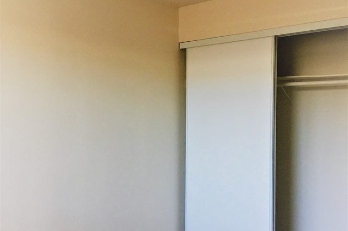 #10 AV TH 2X1 CLOSET