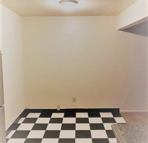 #3 AR8 0X1 DINING ROOM