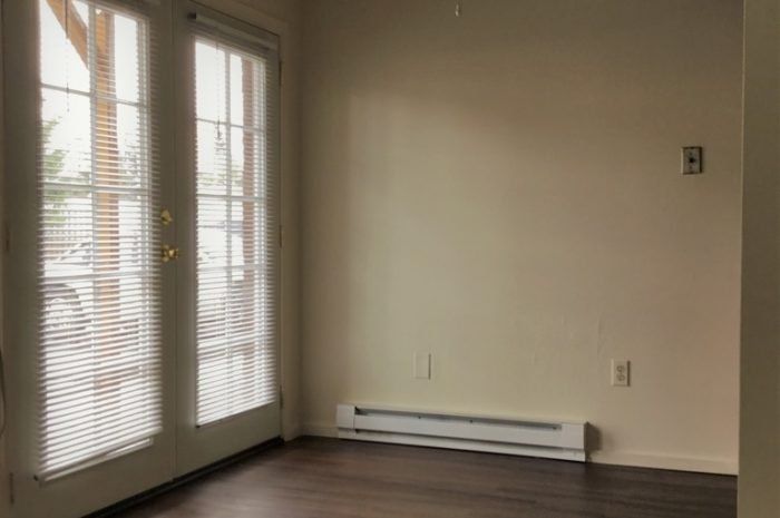 # 4 BARDON DINNING ROOM