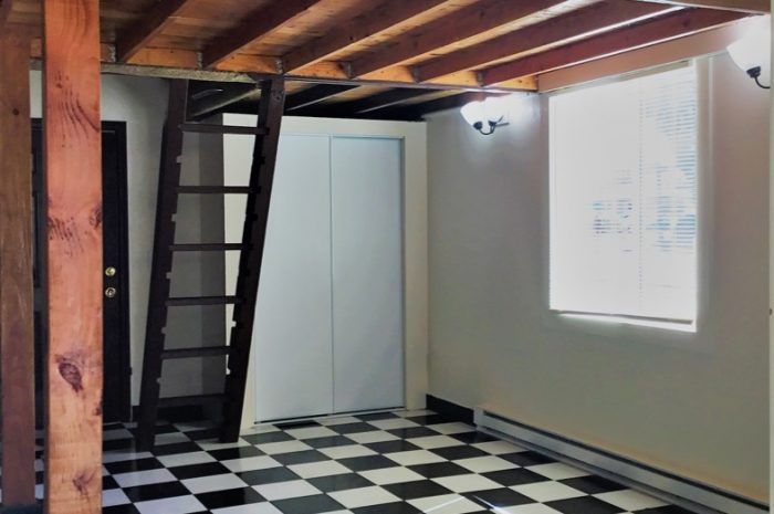 #5 1X1 LIVING ROOM VIEW