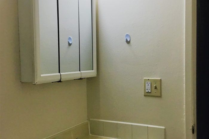 #6 AV 1X1 BR COUNTER