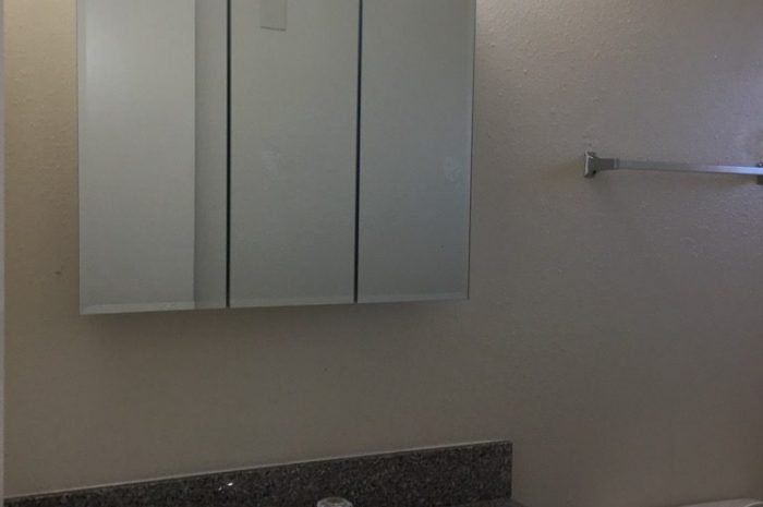 #8 AV TH 2X1 BROOM COUNTER