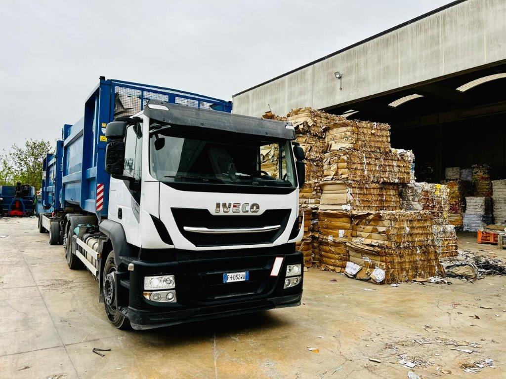 mezzo per il trasporto dei rifiuti