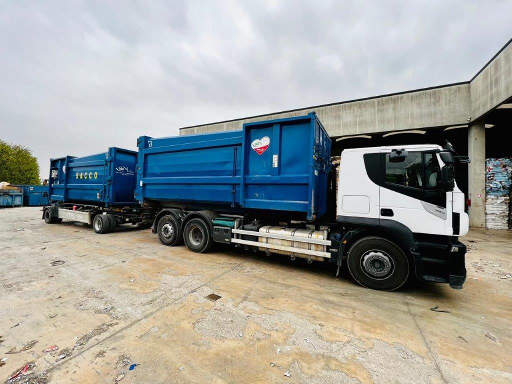 camion per raccolta di rifiuti